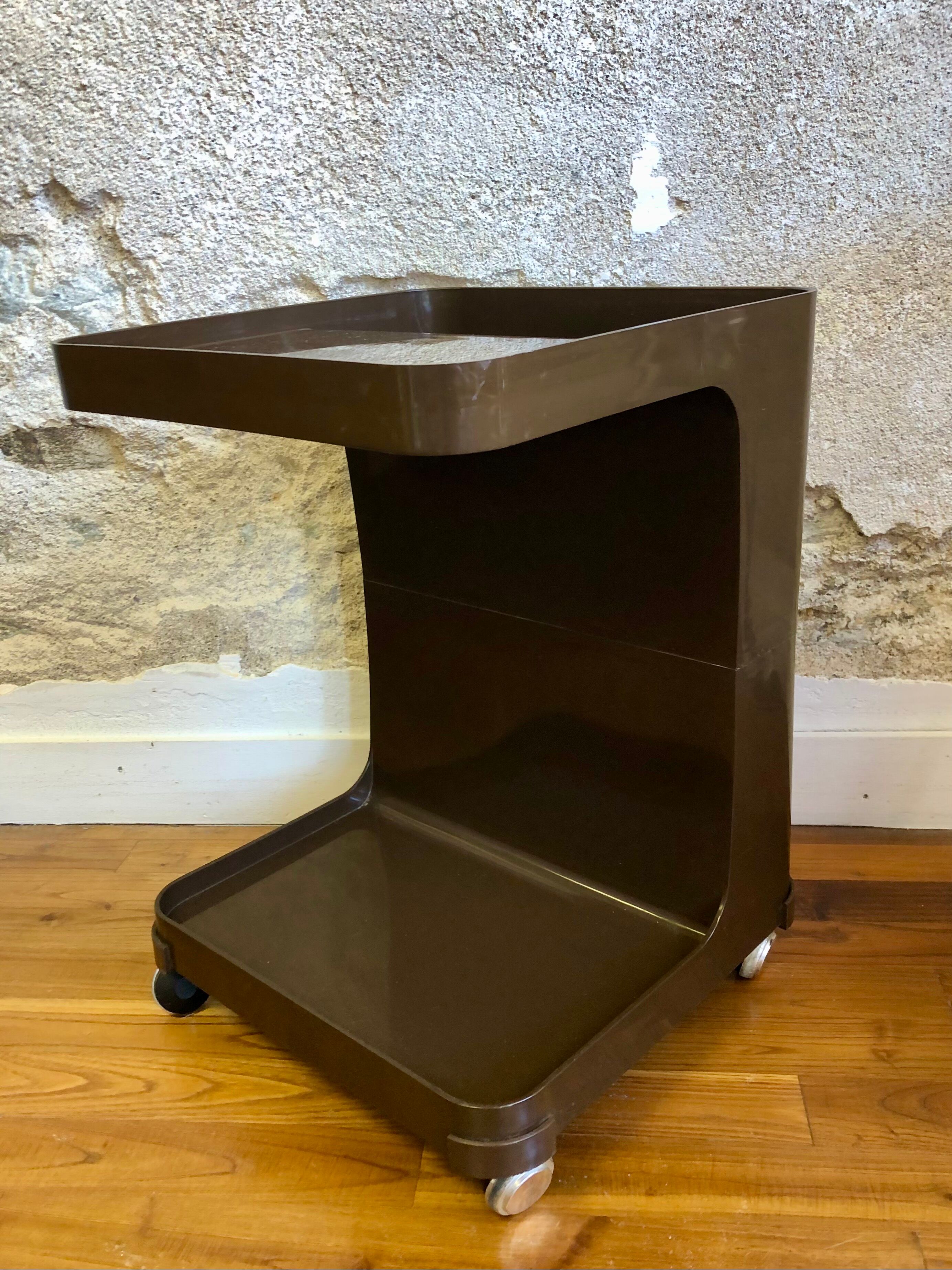 Flair wheeled service for Prisunic