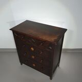 Particularly cool English chest of drawers. Dated (Charles 2 era). Made of solid oak with beautiful patina.