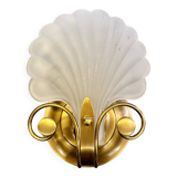Shell wall light