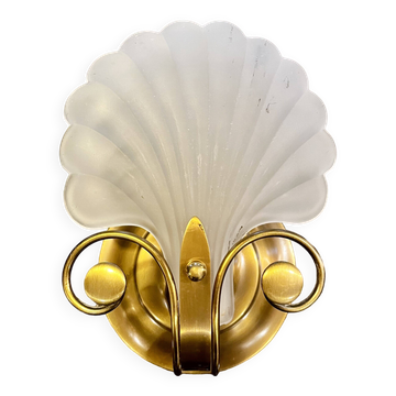 Shell wall light