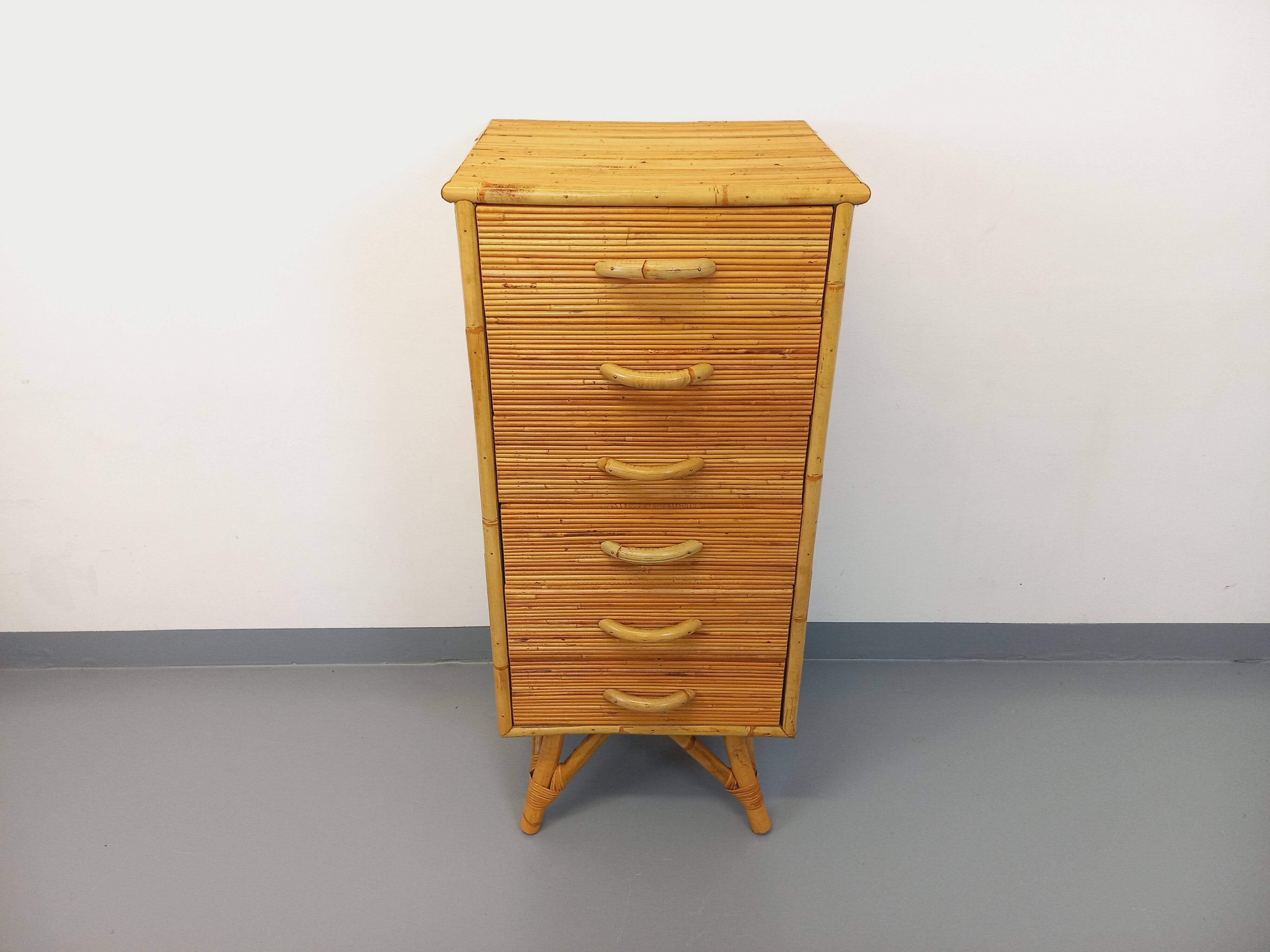 Commode chiffonnier vintage en rotin des années 70