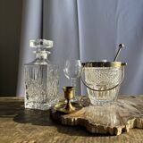 Small golden hand candlestick with a round loop handle D8 H6.5