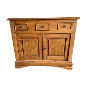 Pine buffet