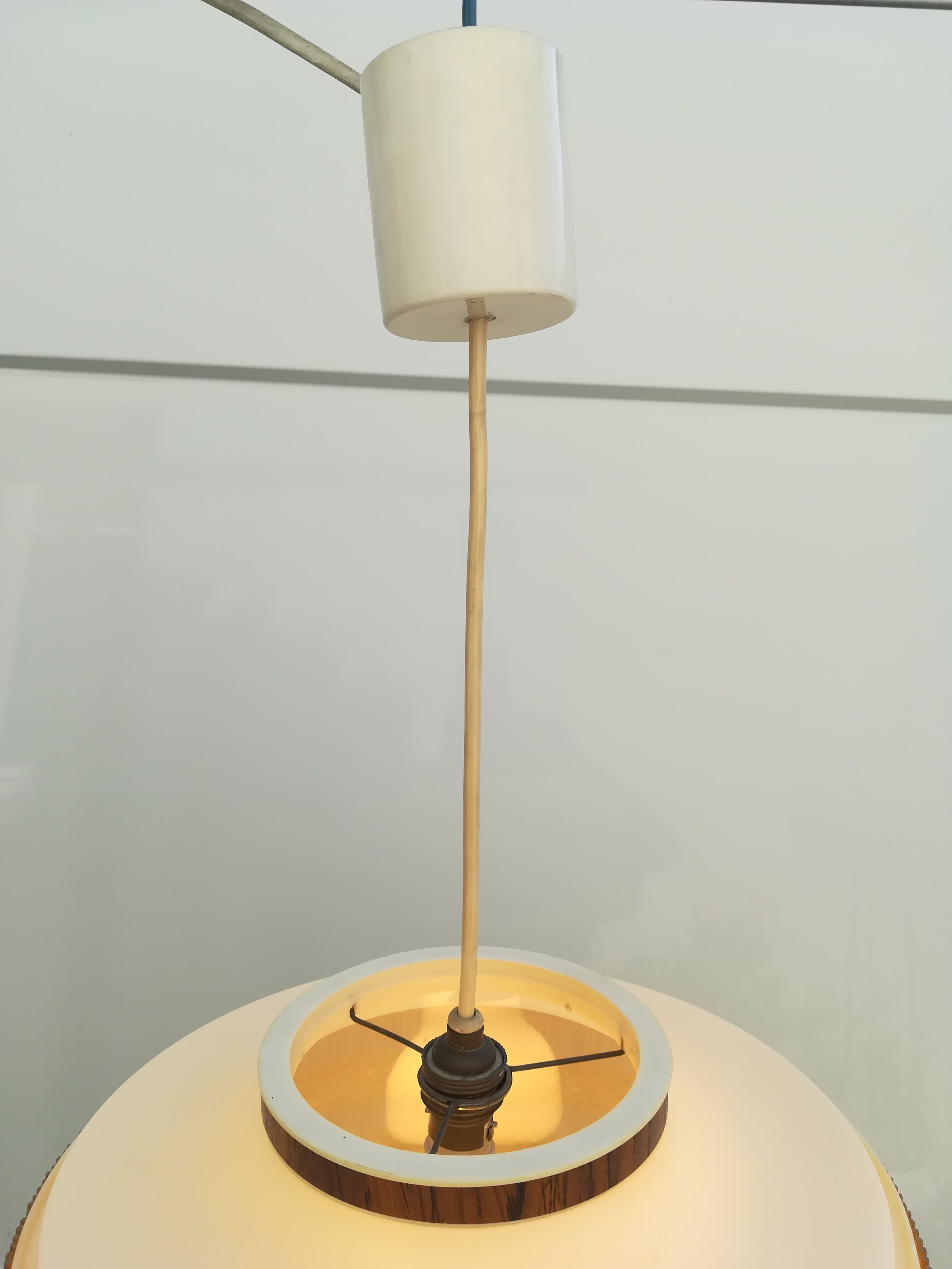 Plastic suspension and rattan