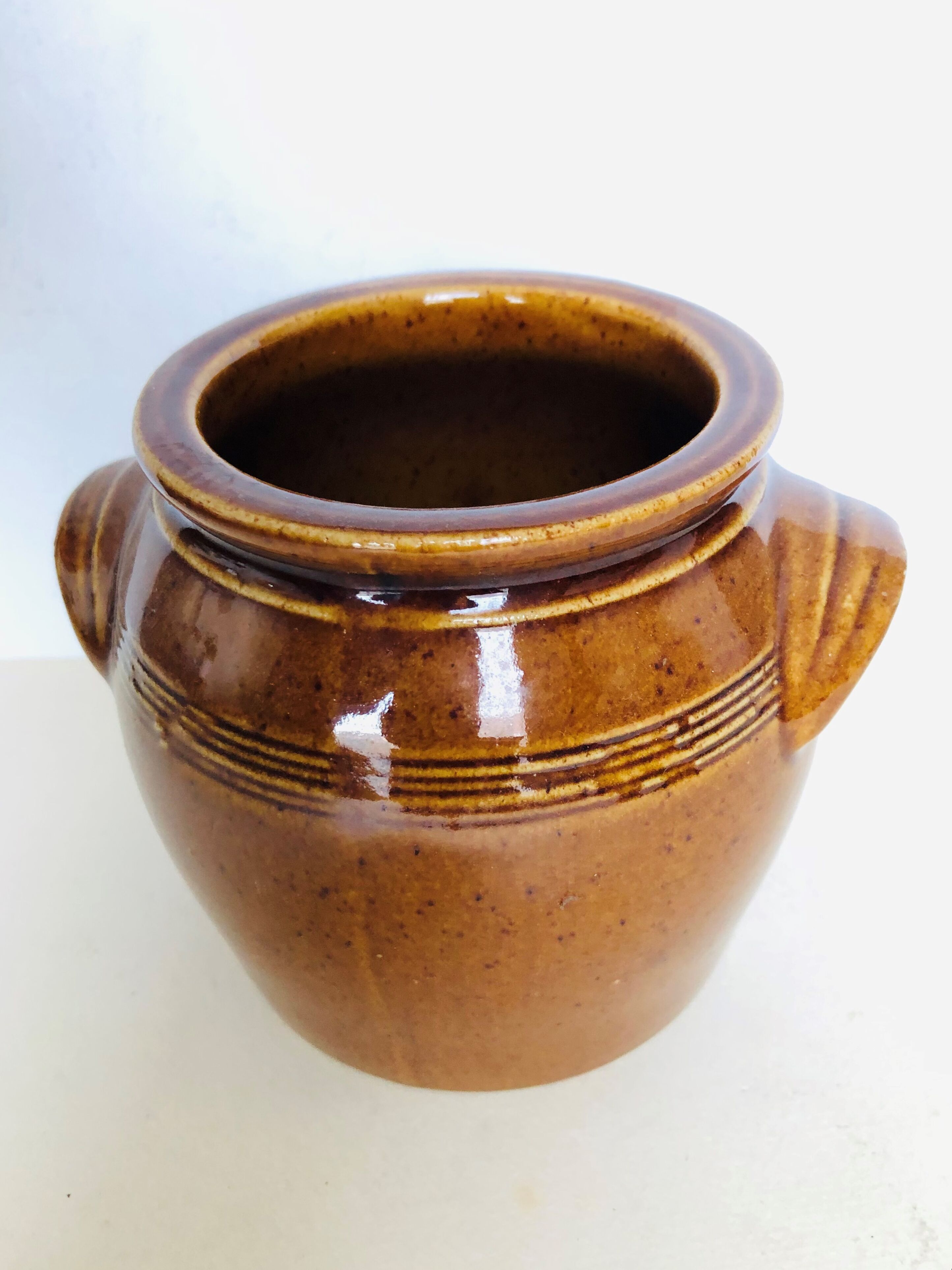 Glazed stoneware pot