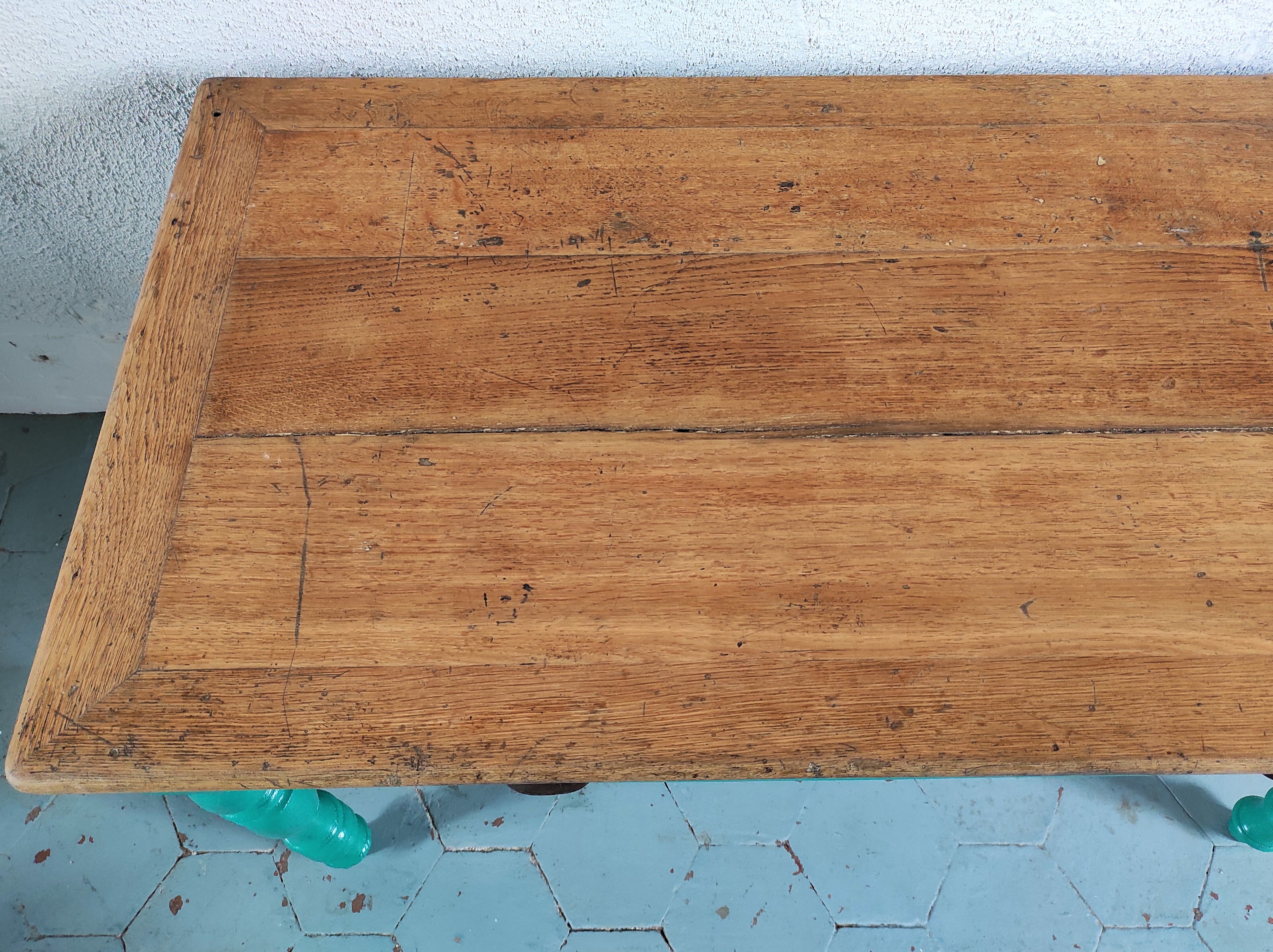 Farm table