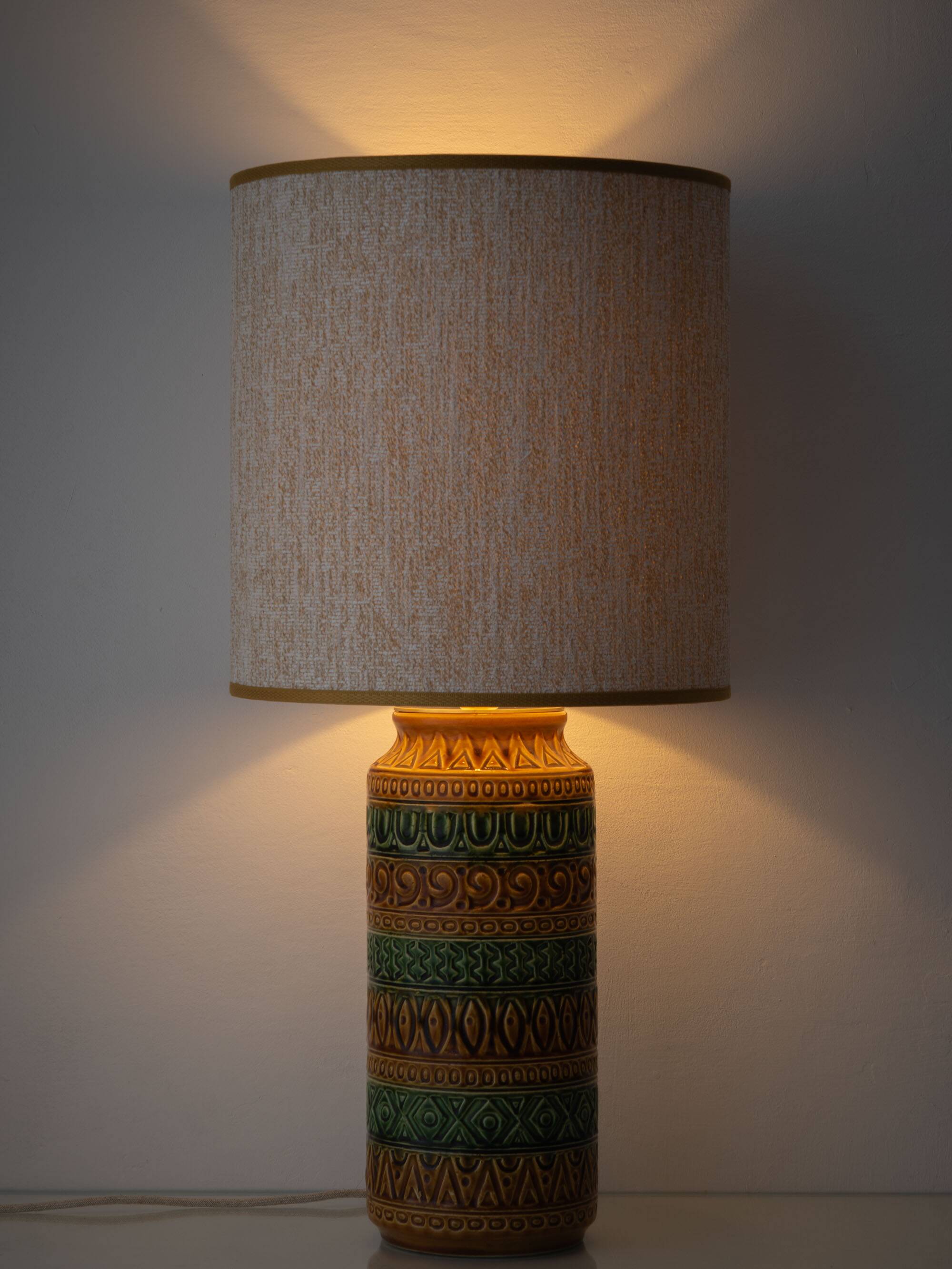 Lampe de table en céramique de style Bitossi des années 1960, émail vert ocre.