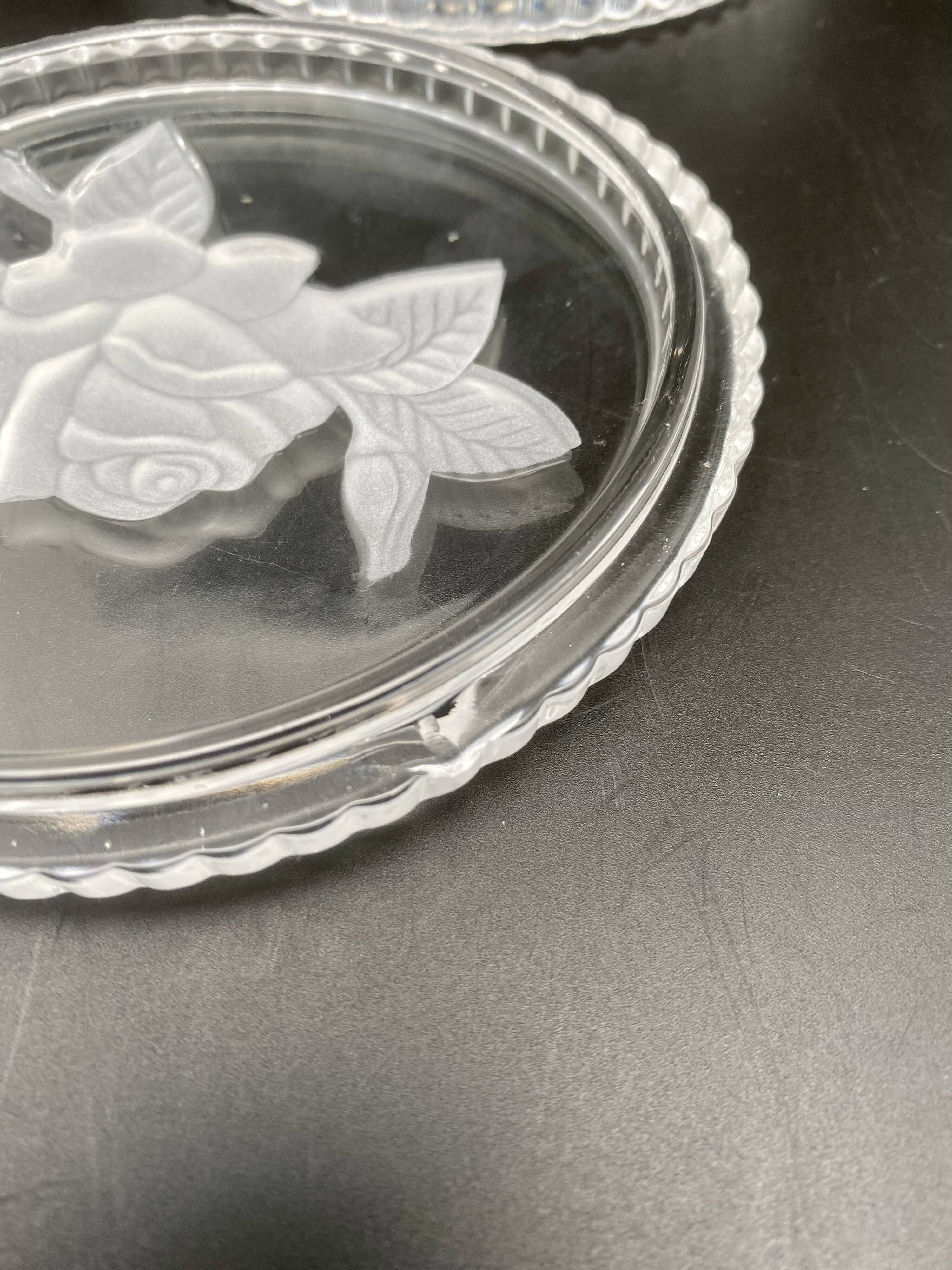 Decorative box in pink glass