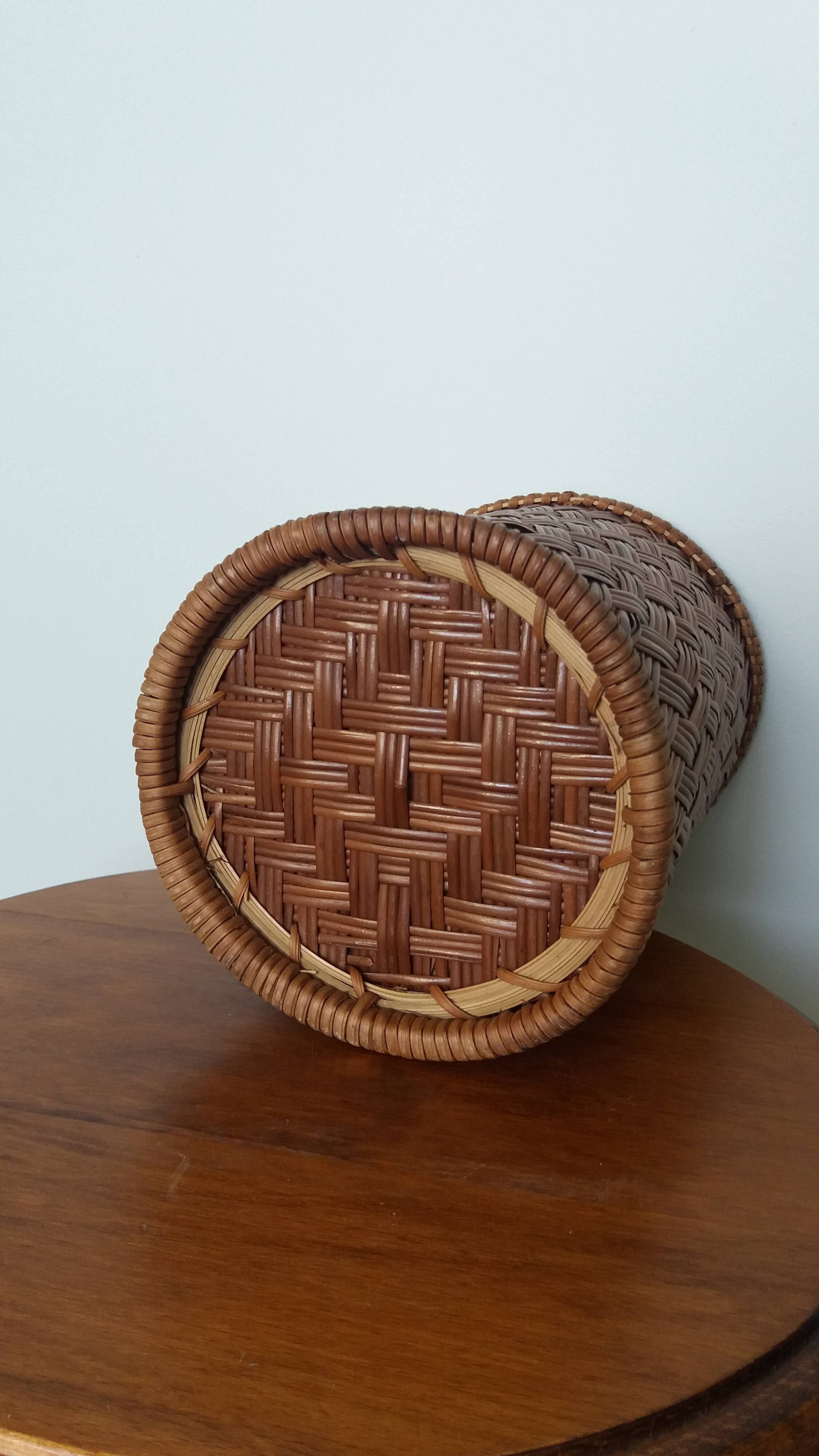 Panier cylindrique haut en osier, cache-pot ou corbeille à papier
