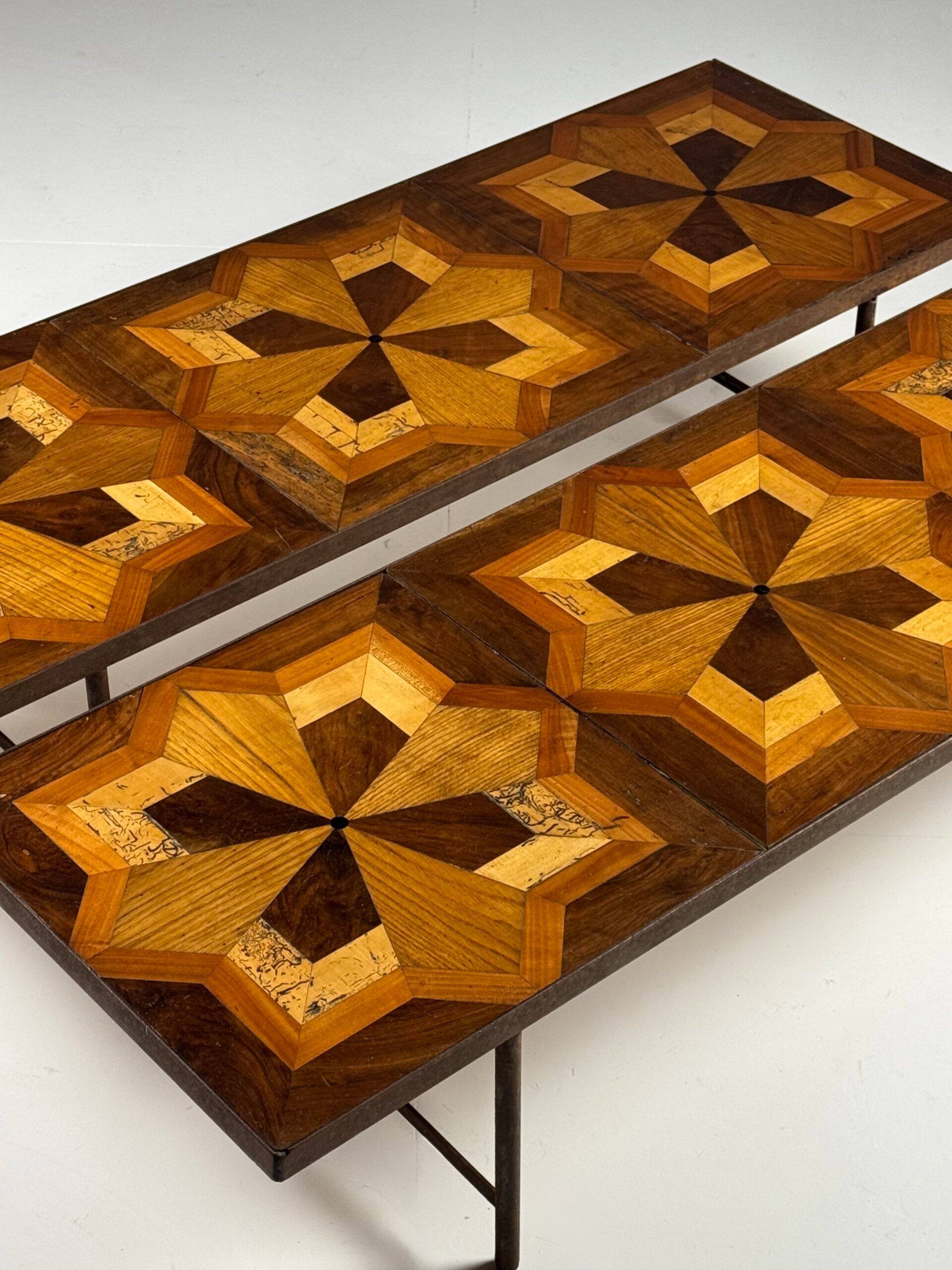 Tables basses en marqueterie (ensemble) 19e siècle