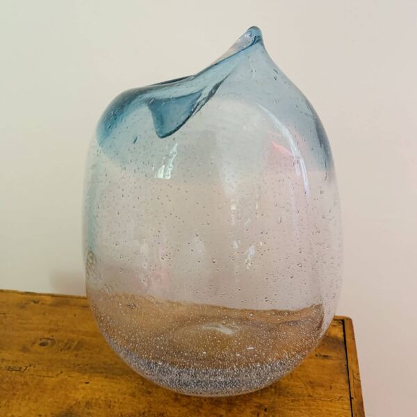 Vase en verre bullé