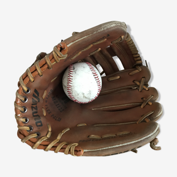 Authentic baseball glove