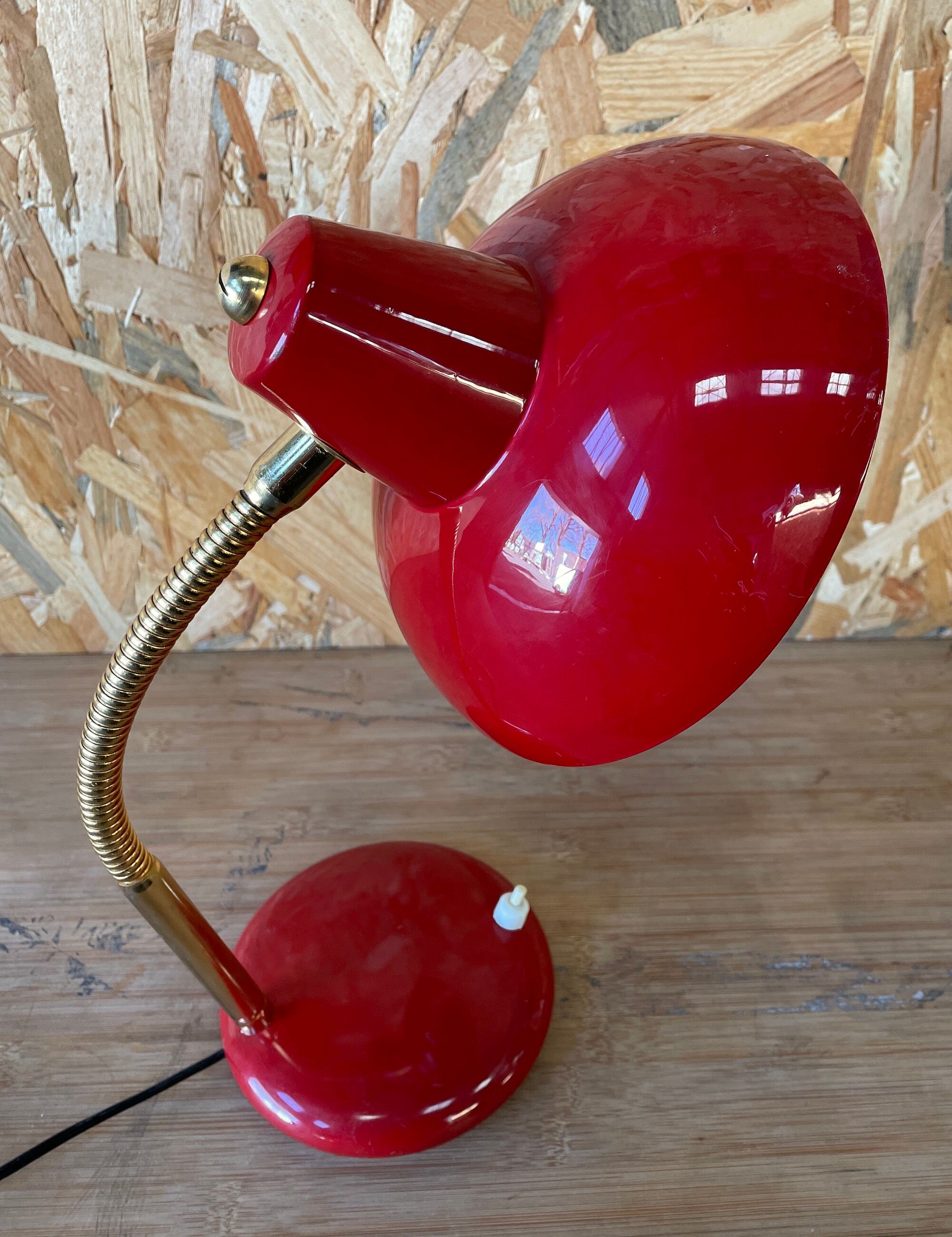 Vintage burgundy red table lamp - 1950s