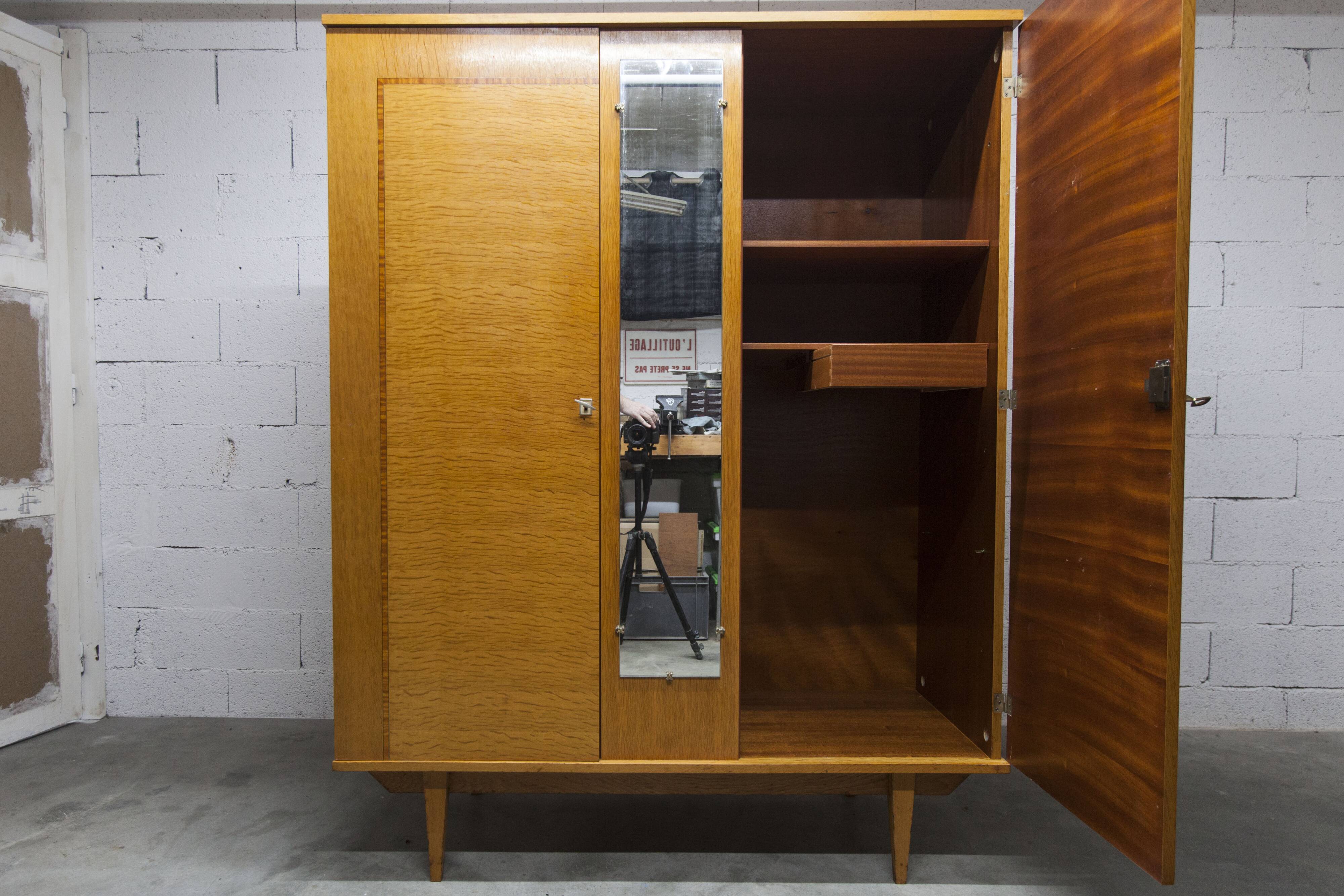 1970 Scandinavian wardrobe with shelves and mirror, 21x126, 2 doors.