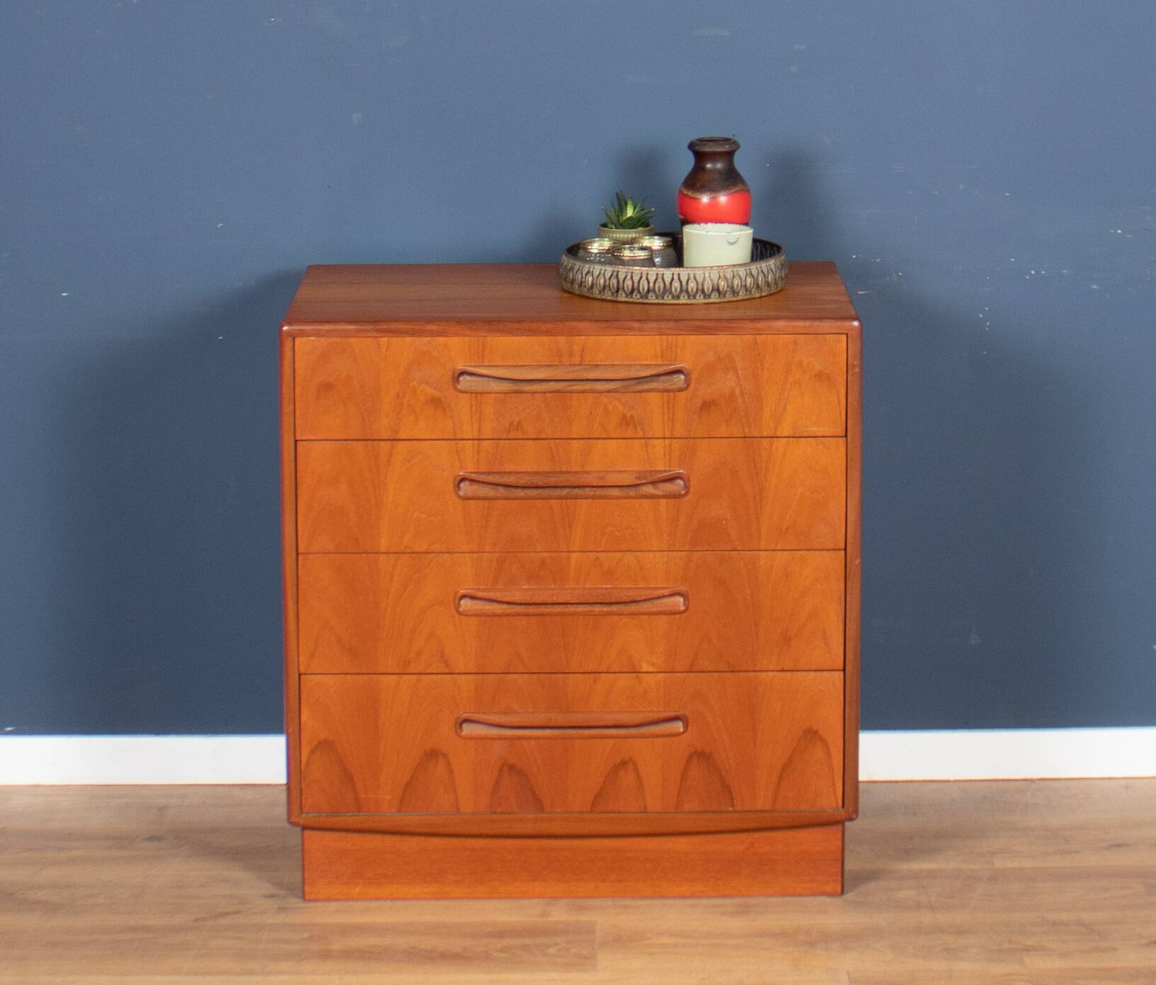 Commode rétro en teck des années 1960, fresque G Plan de Victor Wilkins pour commode
