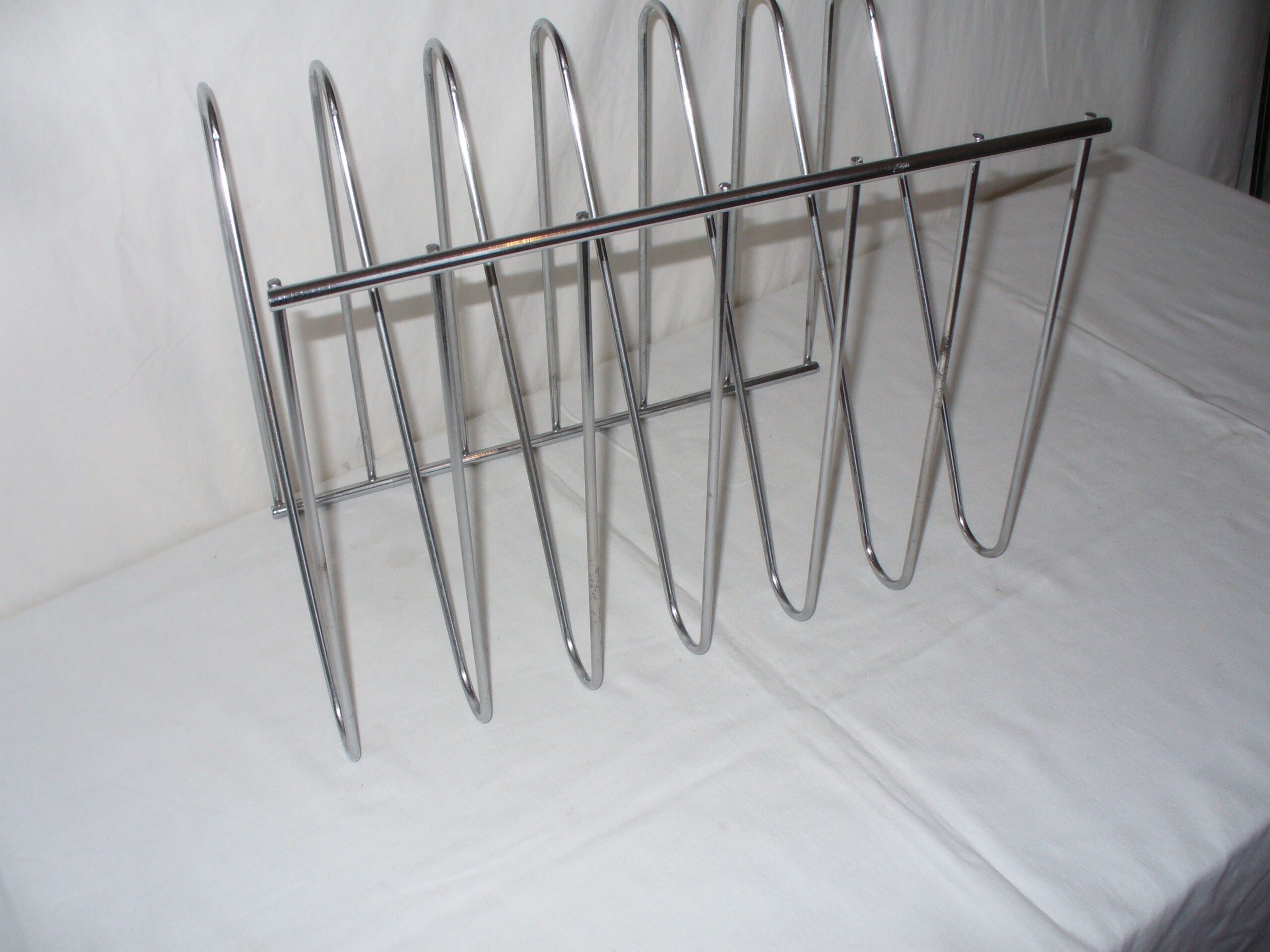 1970s magazine holder