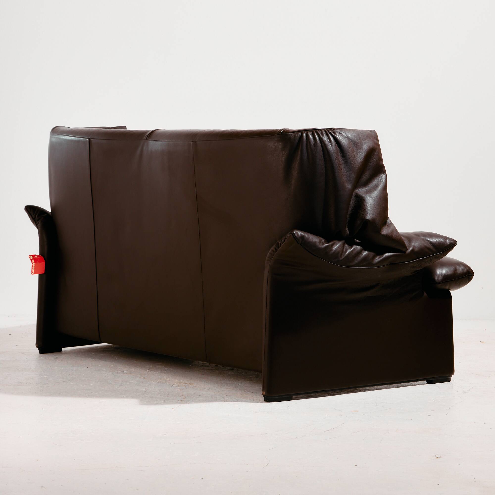 MK11470 Portovenere two-seater leather sofa by Vico Magistretti for Cassina