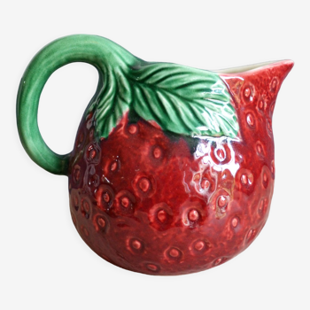 Strawberry-shaped slurry jug