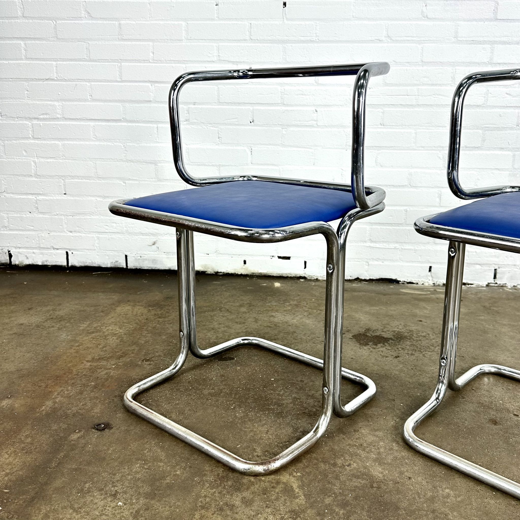 Vintage design tube frame dining chairs