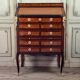 Meuble secrétaire de notaire Louis XV en placage, estampillé de Nicolas Petit