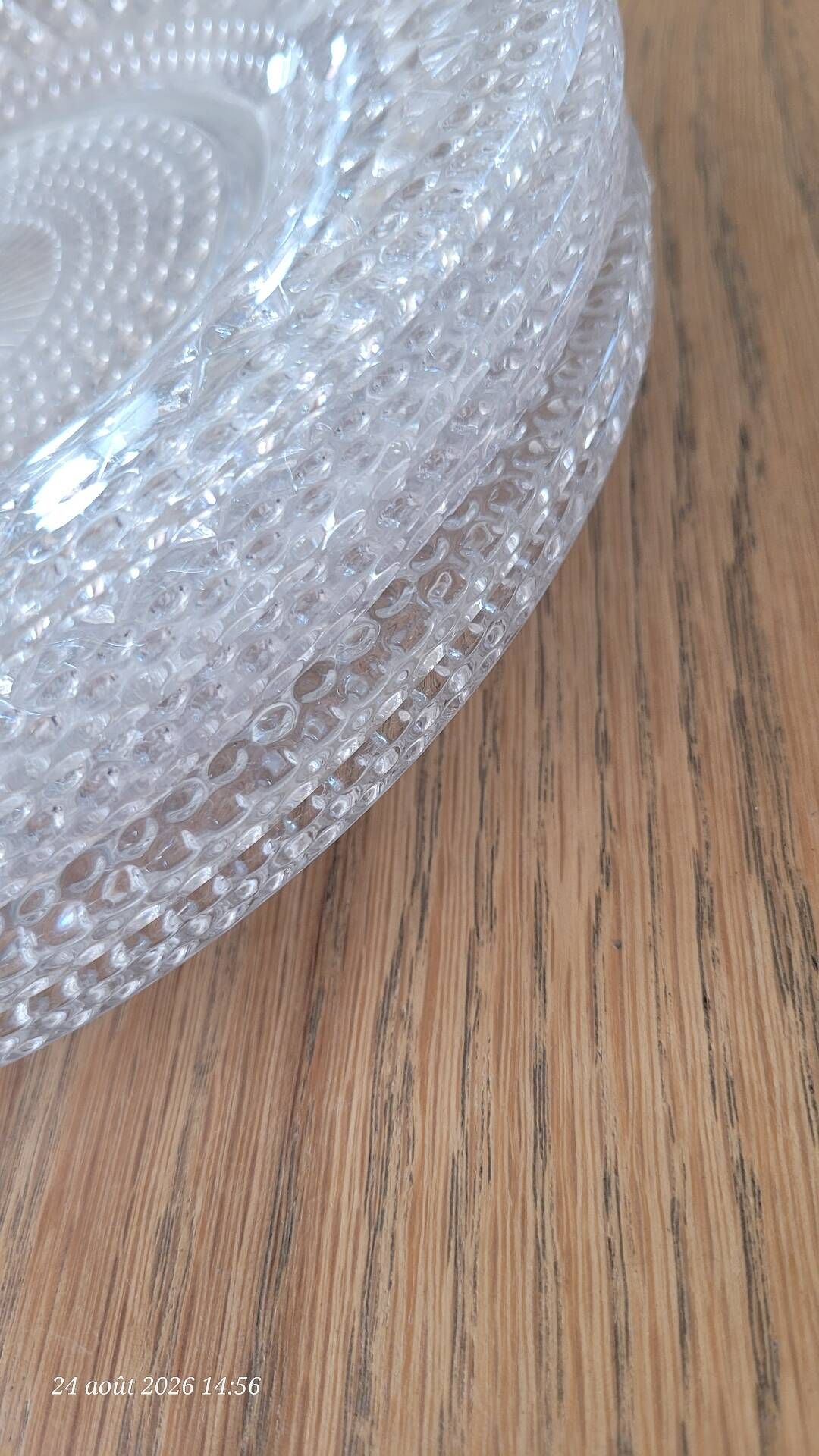 5 assiettes à dessert en verre épais ciselé transparent