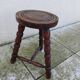 Ancien tabouret en bois tourné
