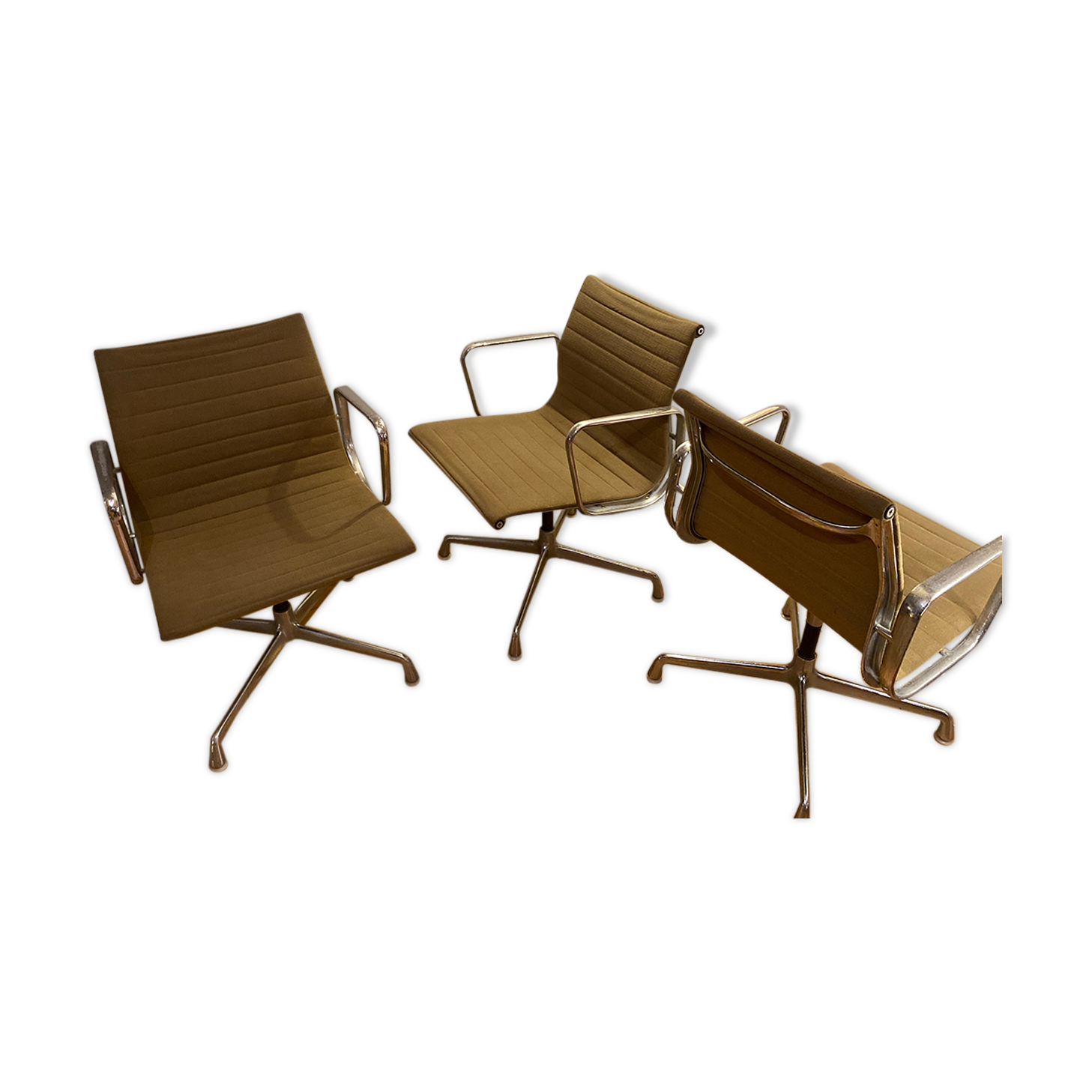 3 Eames EA 107 Chairs