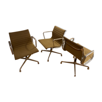 3 Eames EA 107 Chairs
