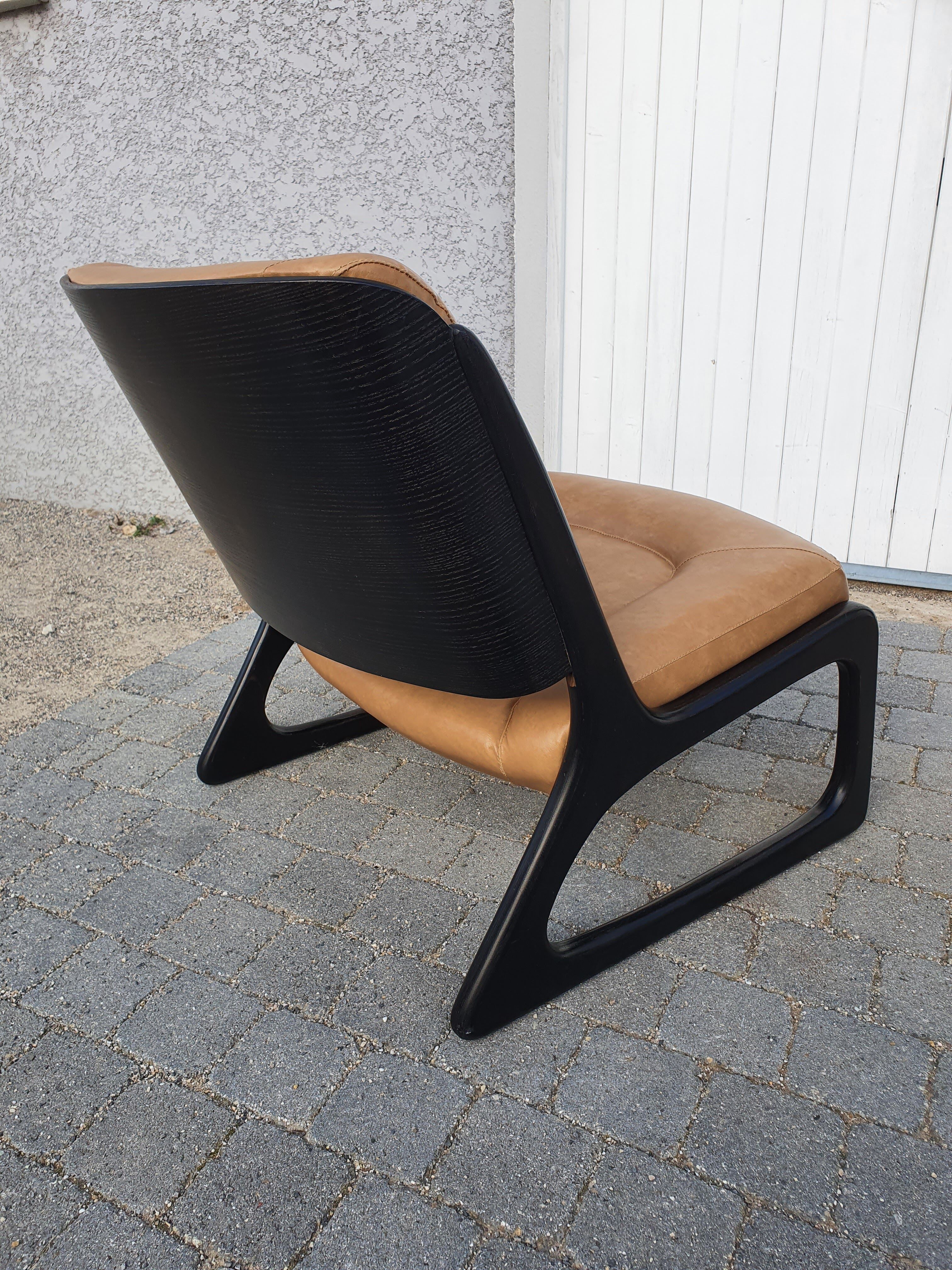 Baumann sled heater chair