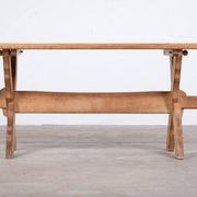 Table basse en chêne par Henning Kjærnulf, Danemark, années 1960.