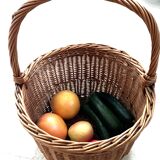 Round wicker basket