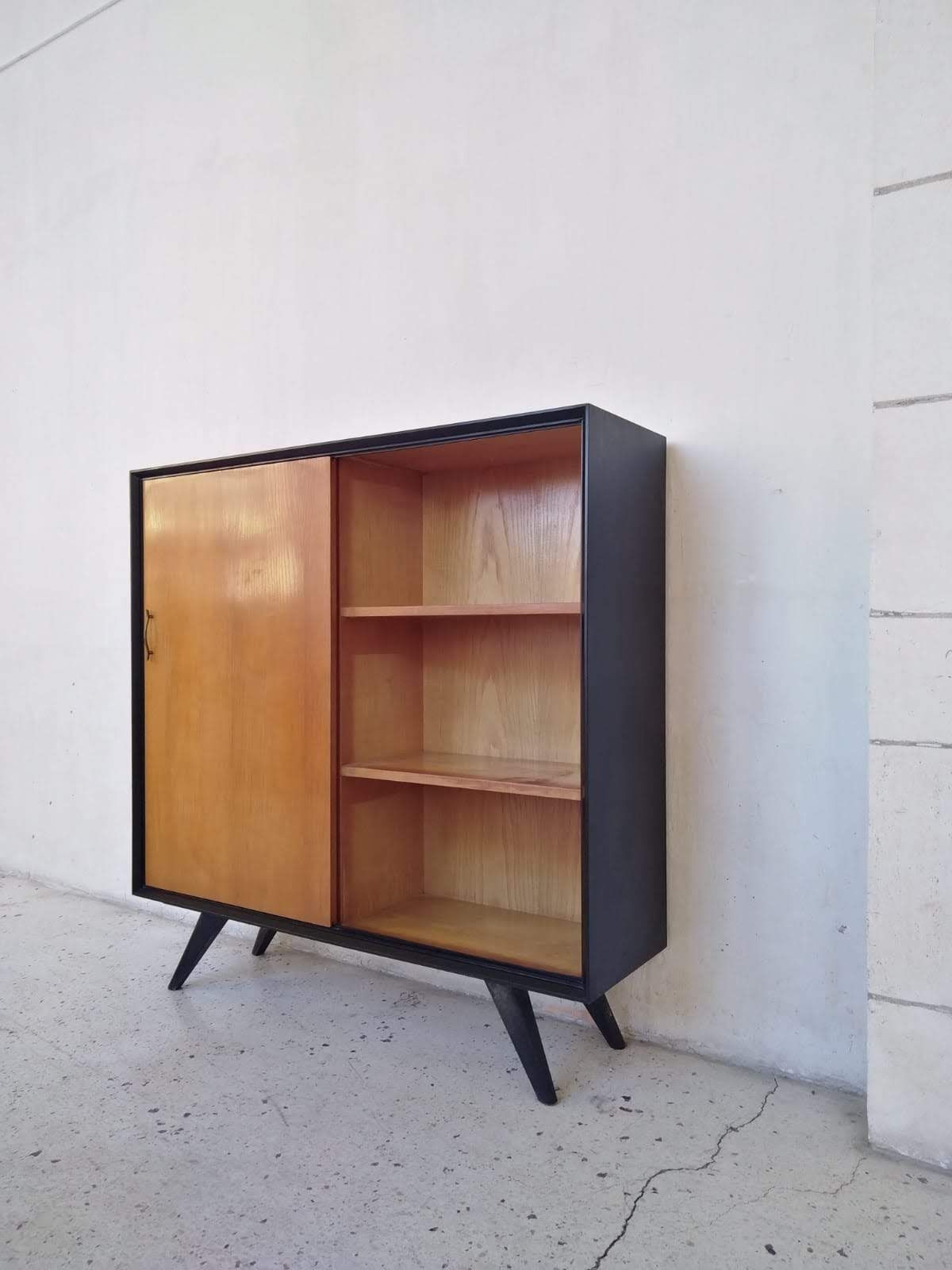 Bookcase 60