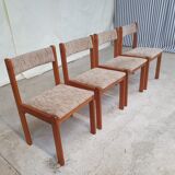 Set de 4 chaises scandinaves en teck du milieu de siècle