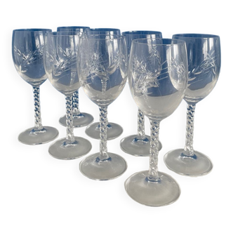 Set of 8 crystal d'arques wine glasses