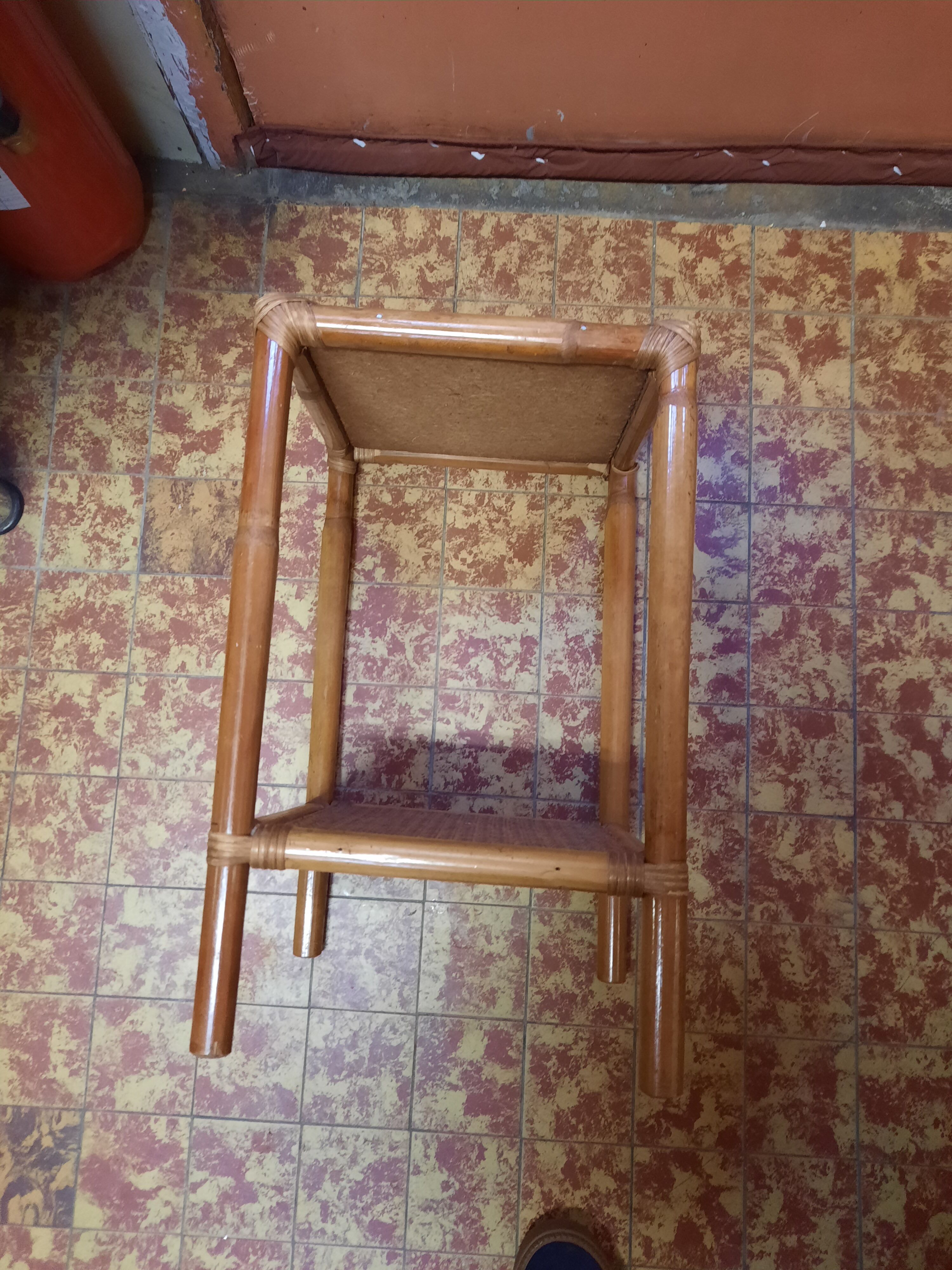 Table d'appoint en bambou