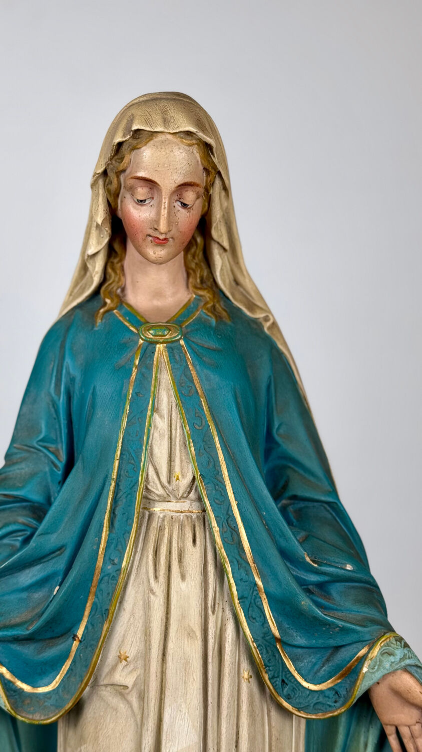 Statue of the Immaculate Virgin Mary, 19th century.