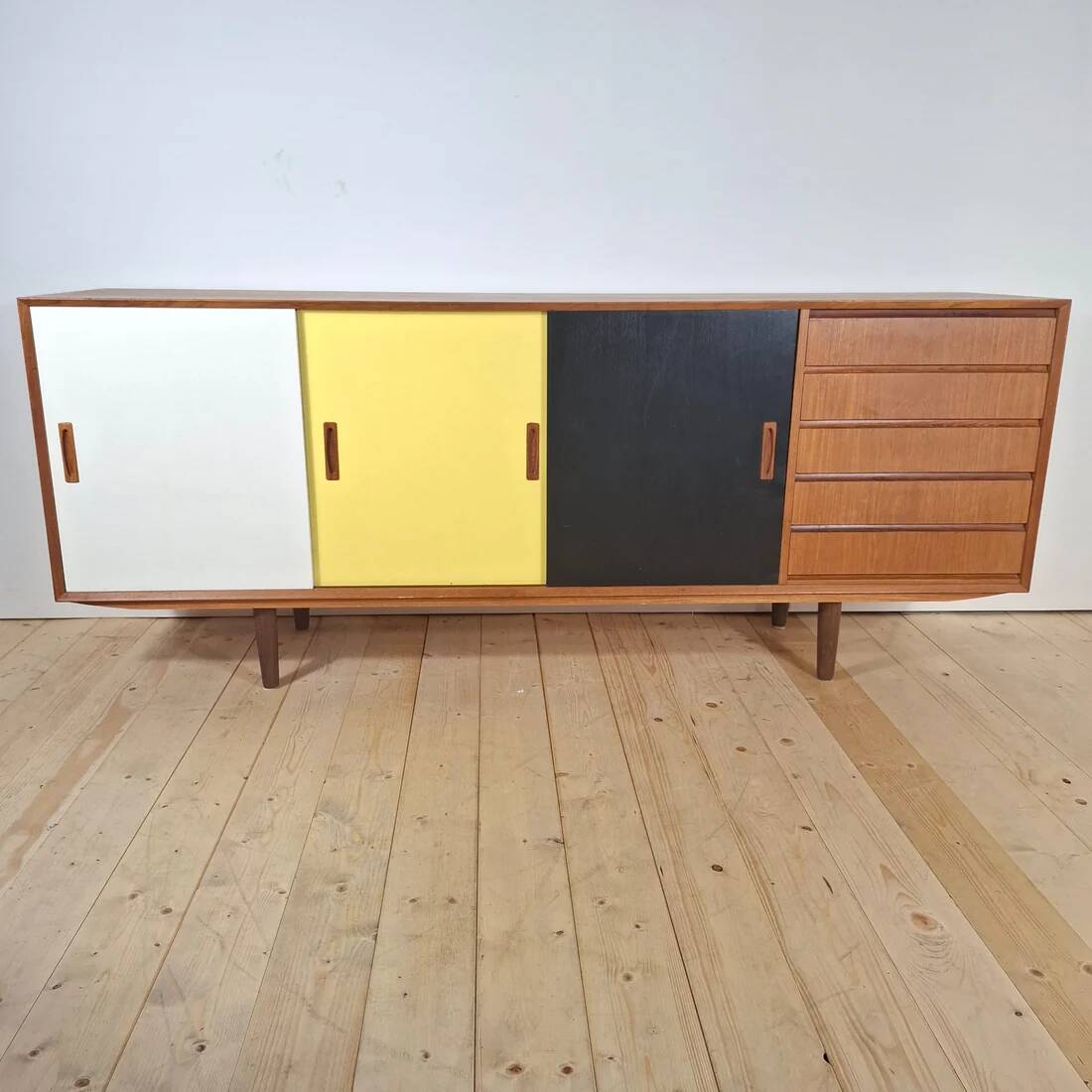 Vintage sideboard with coloured doors – Mid-century modern design, 1960s