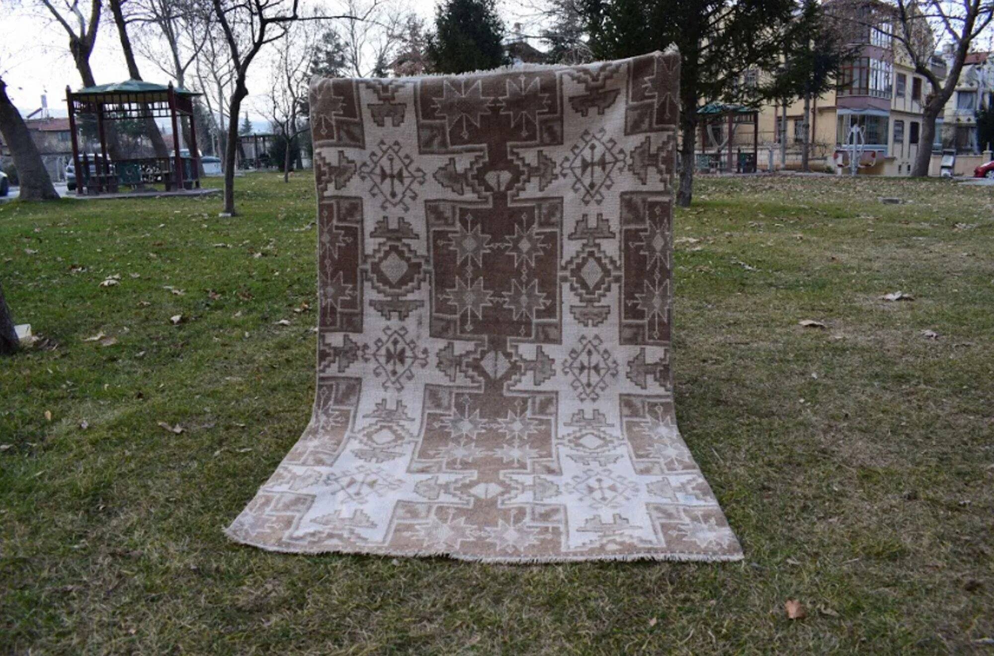 Vintage Turkish Oushak rug 113x192 cm