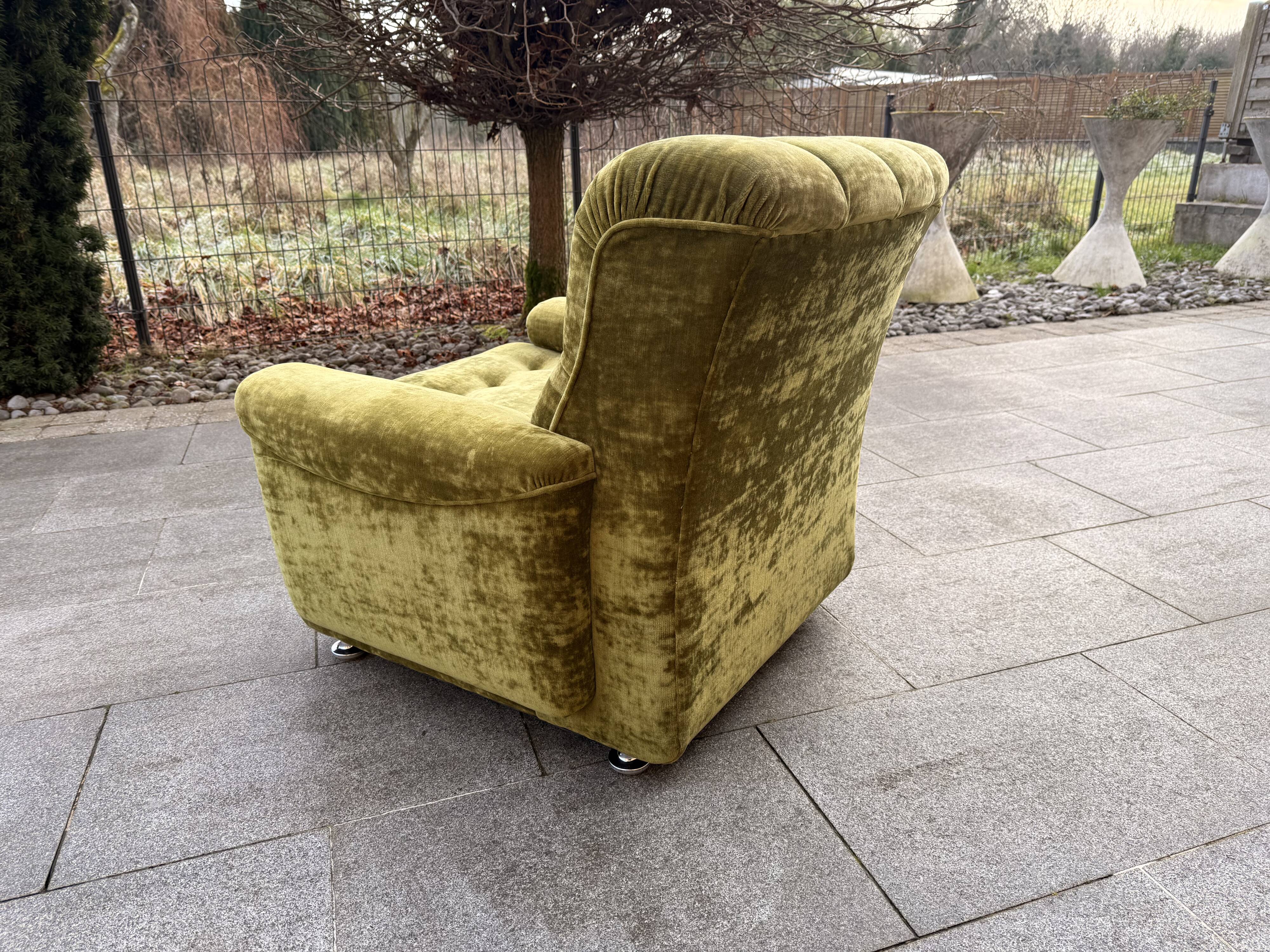 Fauteuil Velours vert année 70