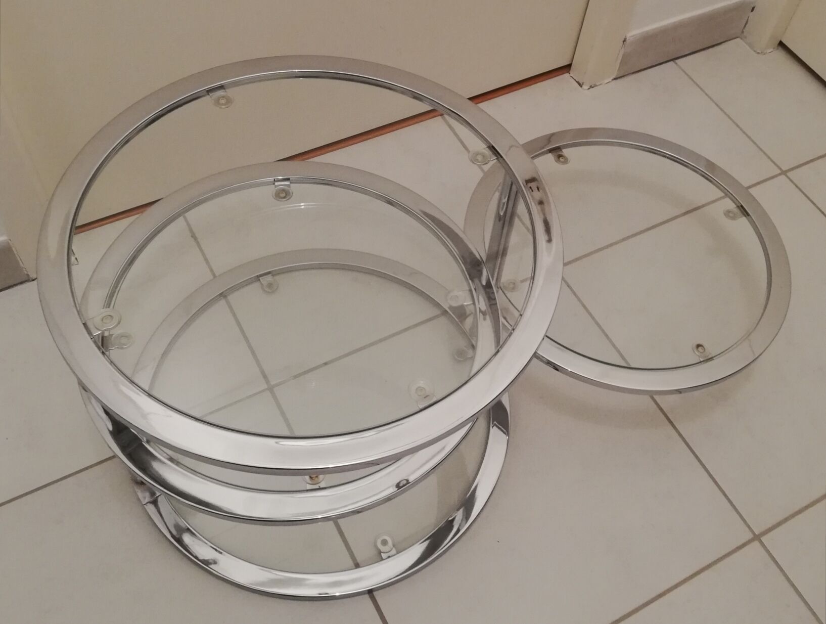4-tray glass round coffee table