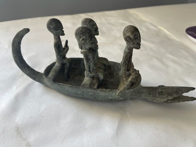 Statuette pirogue