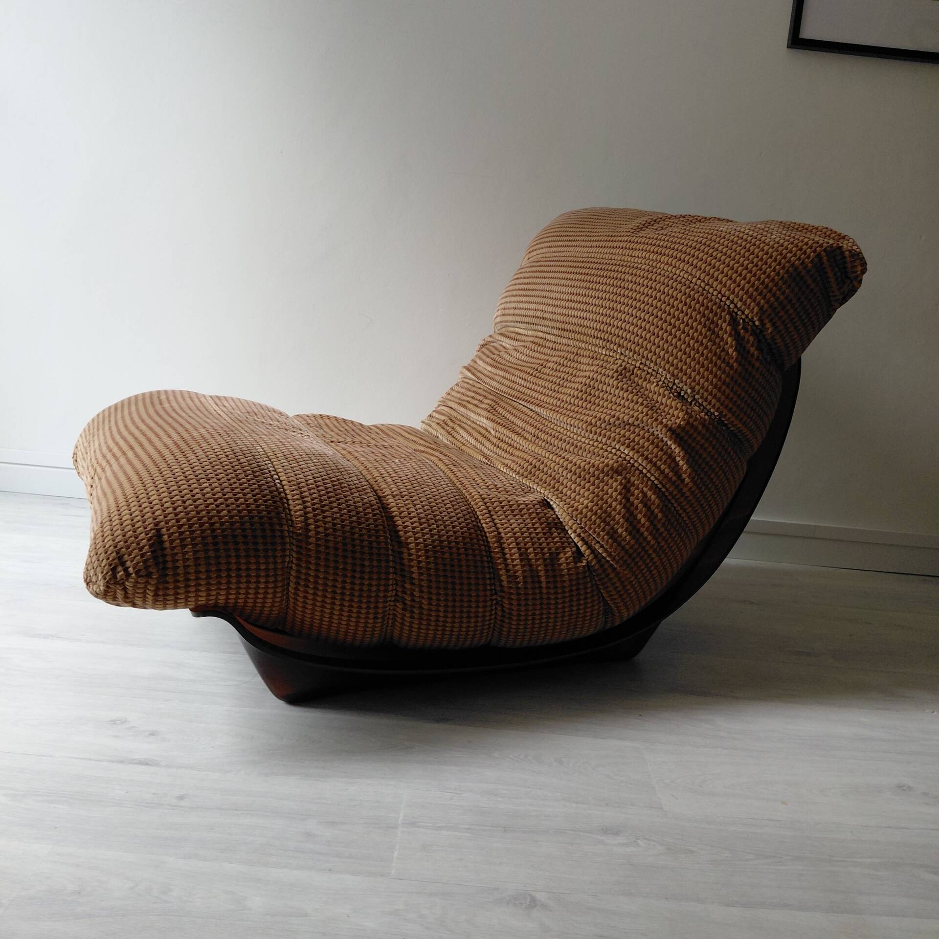Marsala vintage armchair – Michel Ducaroy for Ligne Roset