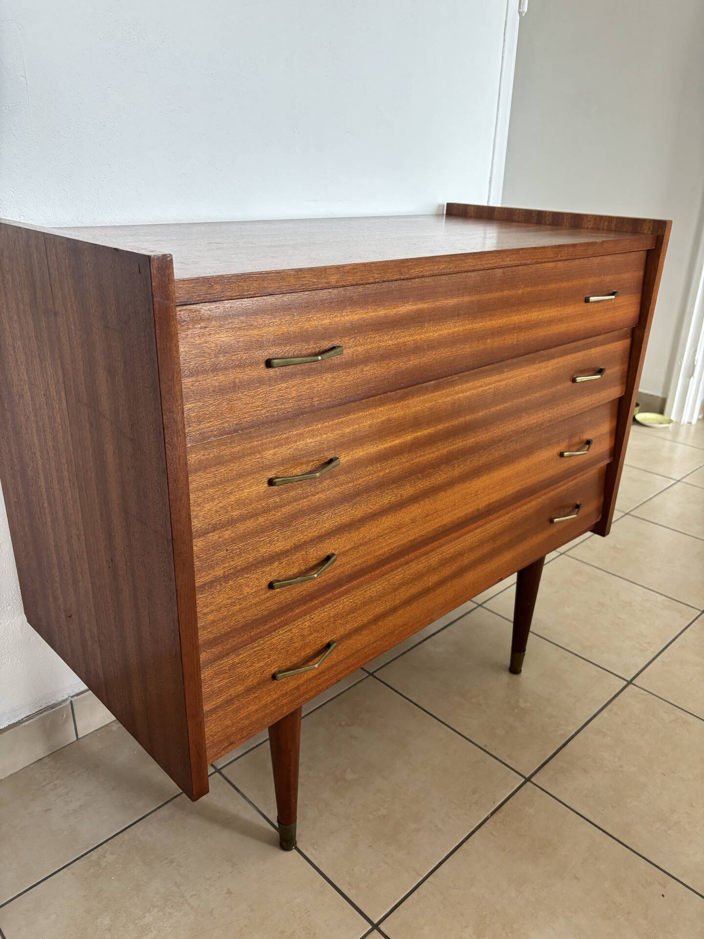 Vintage oak chest of drawers