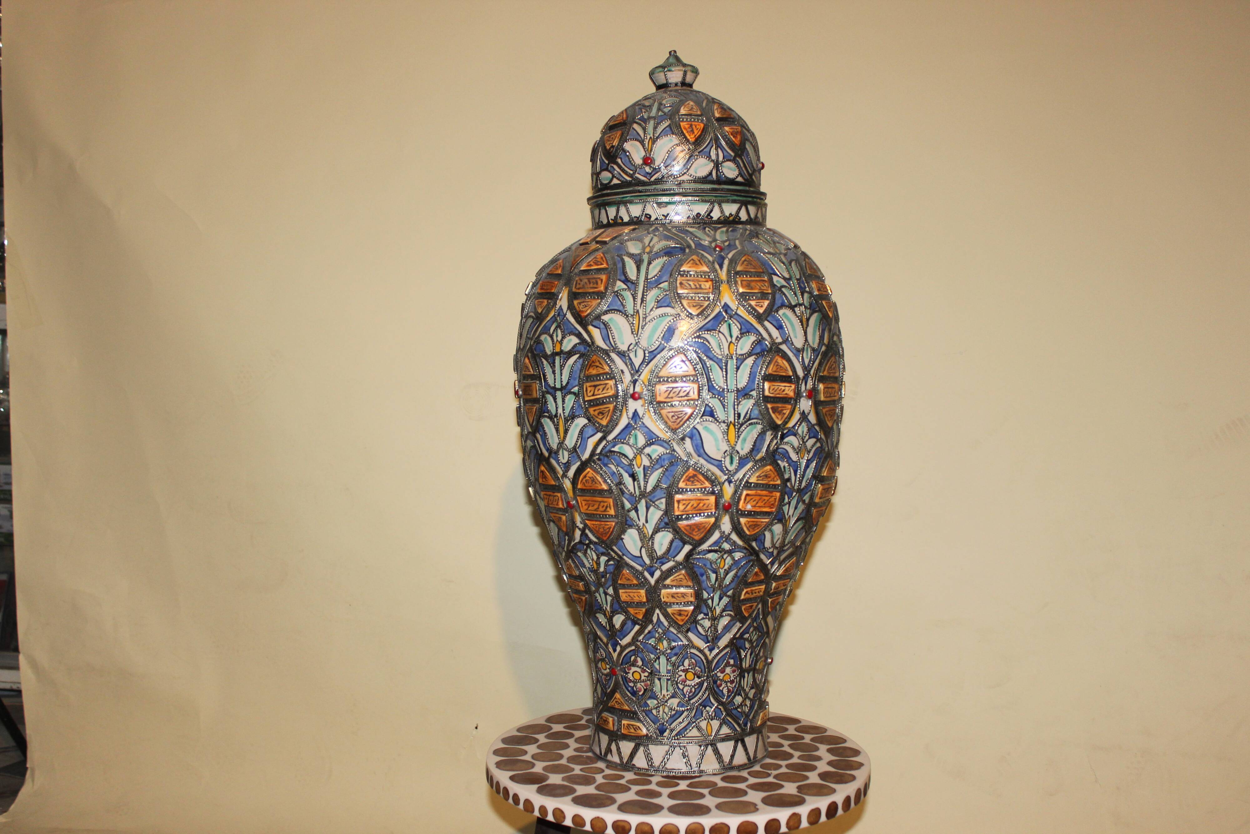 Ceramic vase