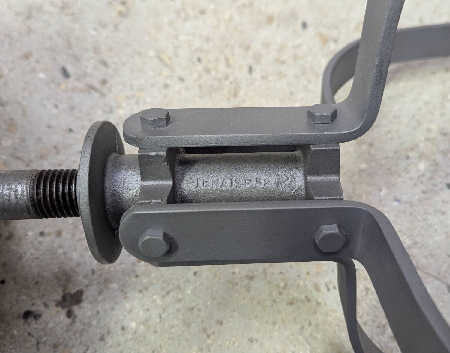 Bienaise 52 industrial workshop chair vintage design 50s 60s