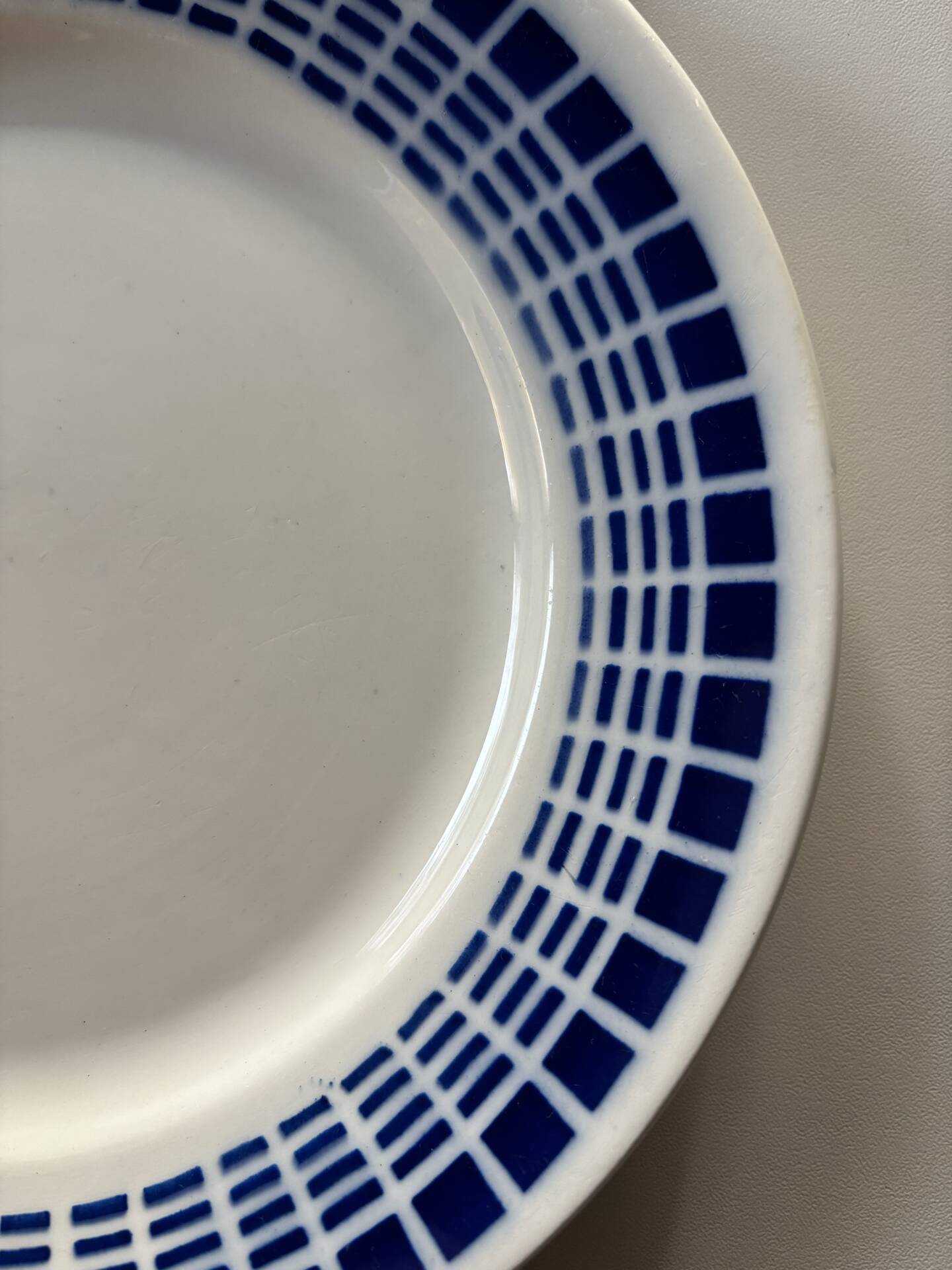 Assiettes à dessert en faïence Badonviller