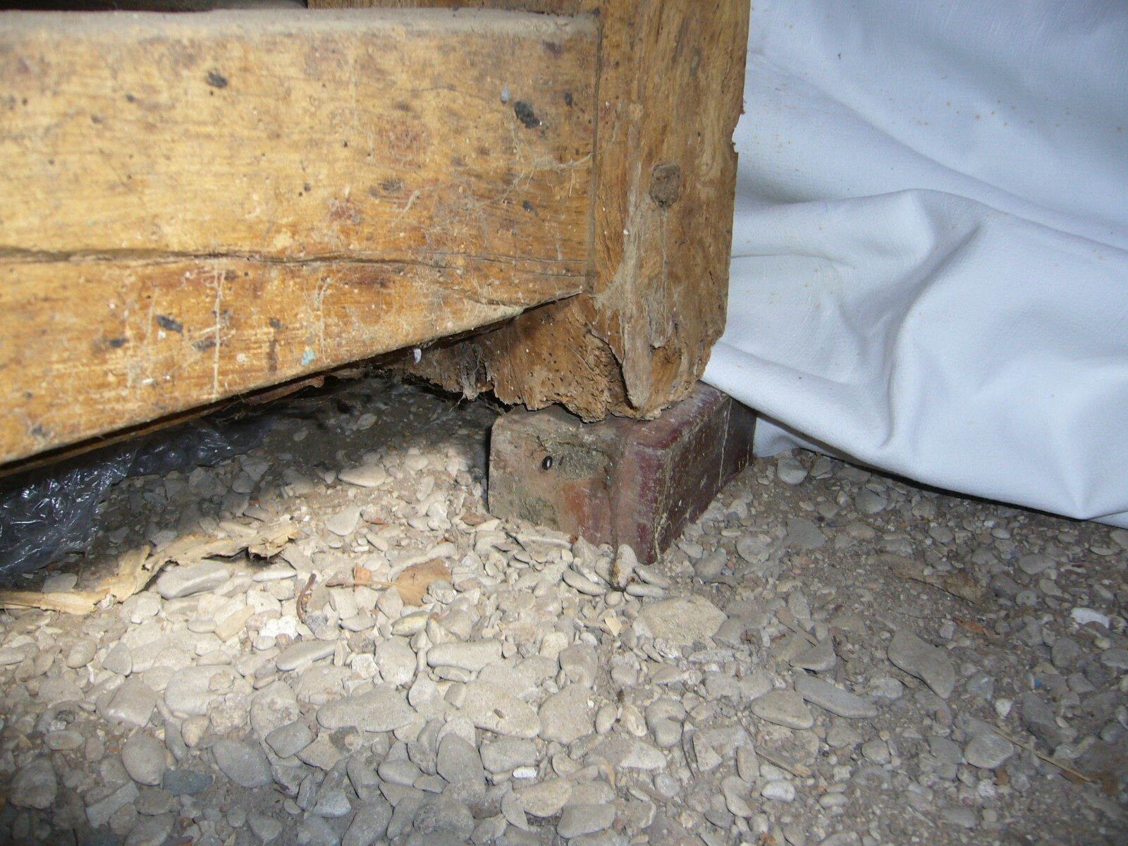 Old-established with its vertical wooden noose and drawer