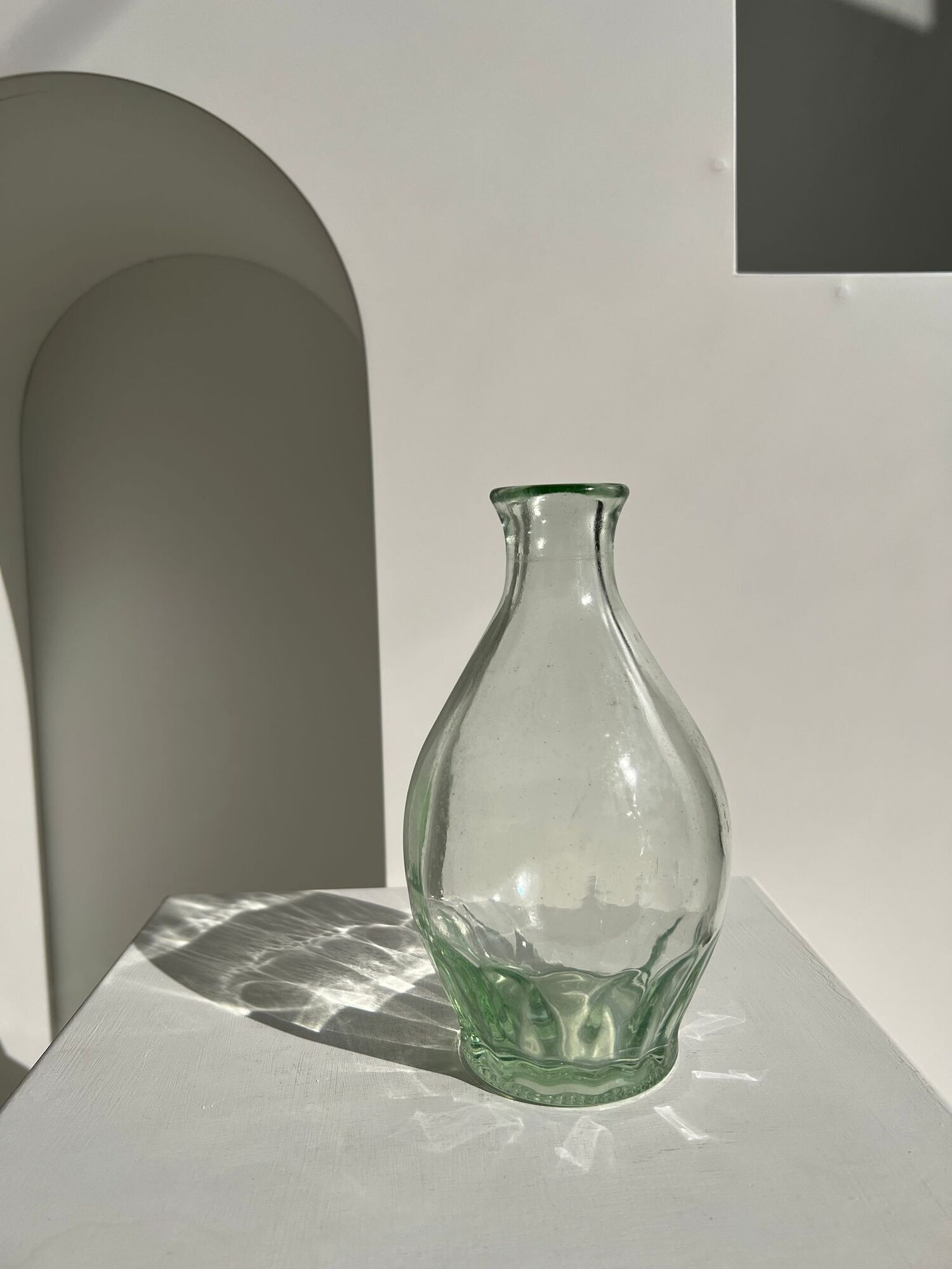 Vintage ovoid glass vase 70cl "Registered model" H:23cm