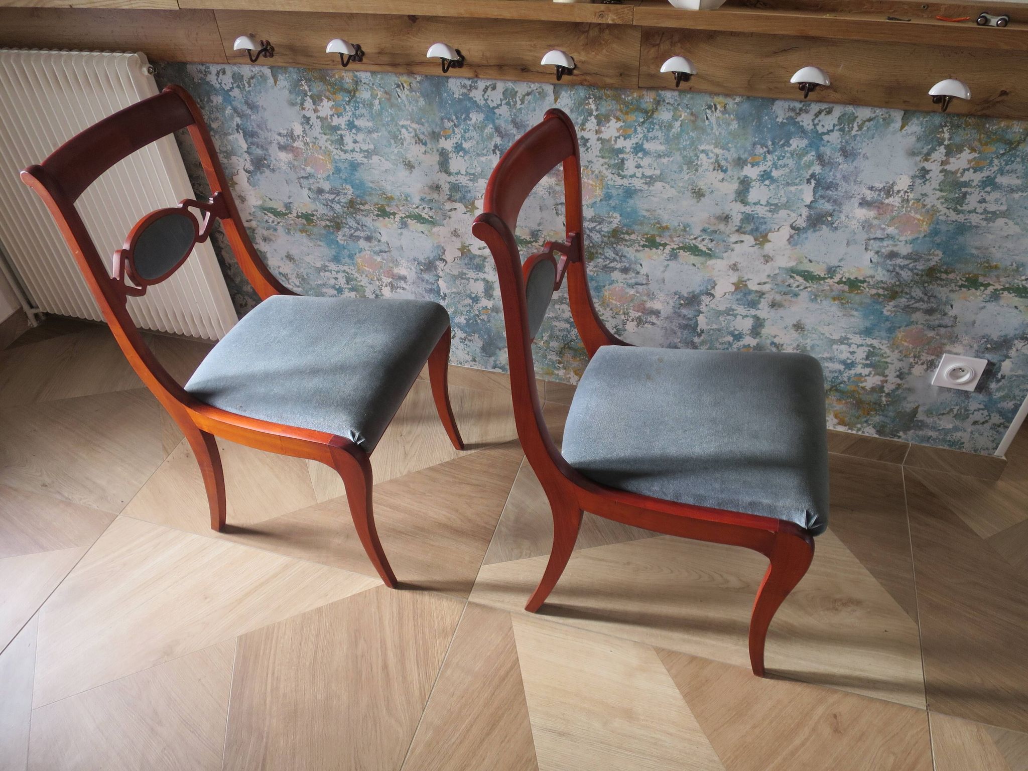 Rare - Set of 4 Louis Philippe/restoration style chairs with medallion - Colour blue / cherry wood