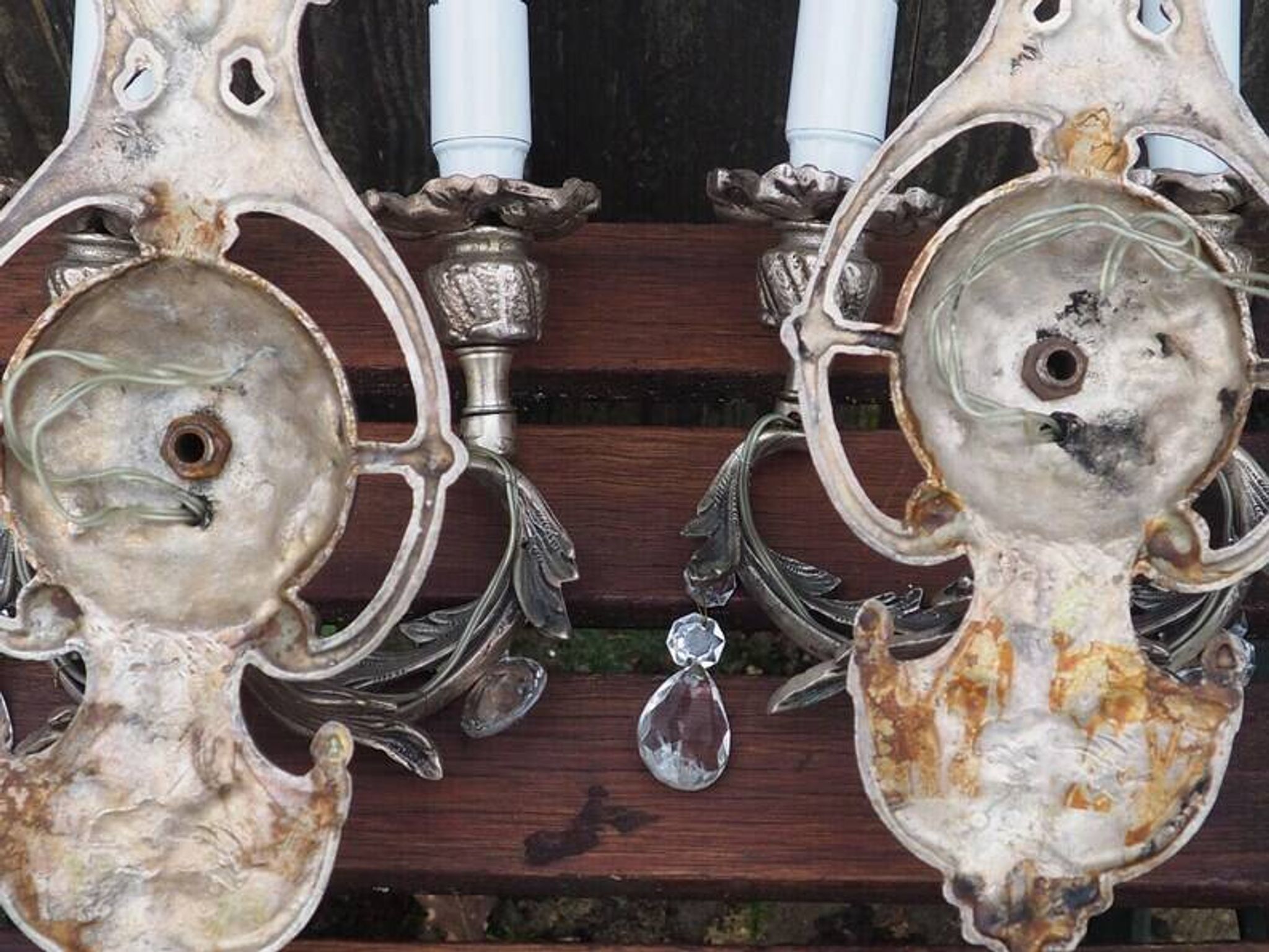 Appliques en cristal Hollywood Regency italienne – Lumière à double bras en métal argenté